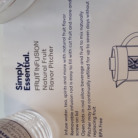 New Simply Essetial fruit infusion pitcher - Picture 8 of 9
